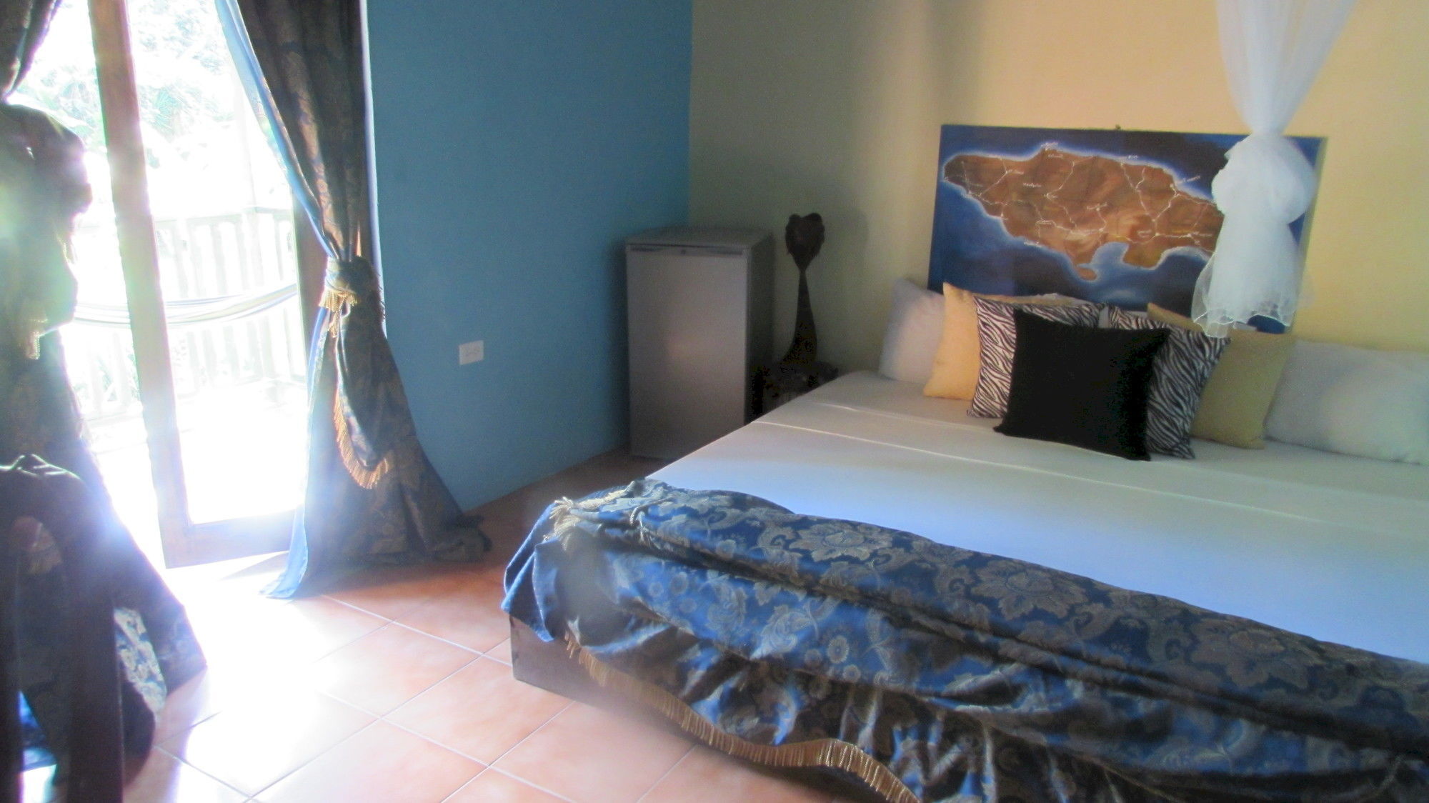 Rafjam Bed & Breakfast Кингстон Экстерьер фото